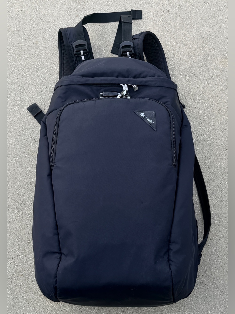 Pacsafe Vibe 30 Anti-Theft Backpack, Black 210 Nylon PU1000 Excellent Condition